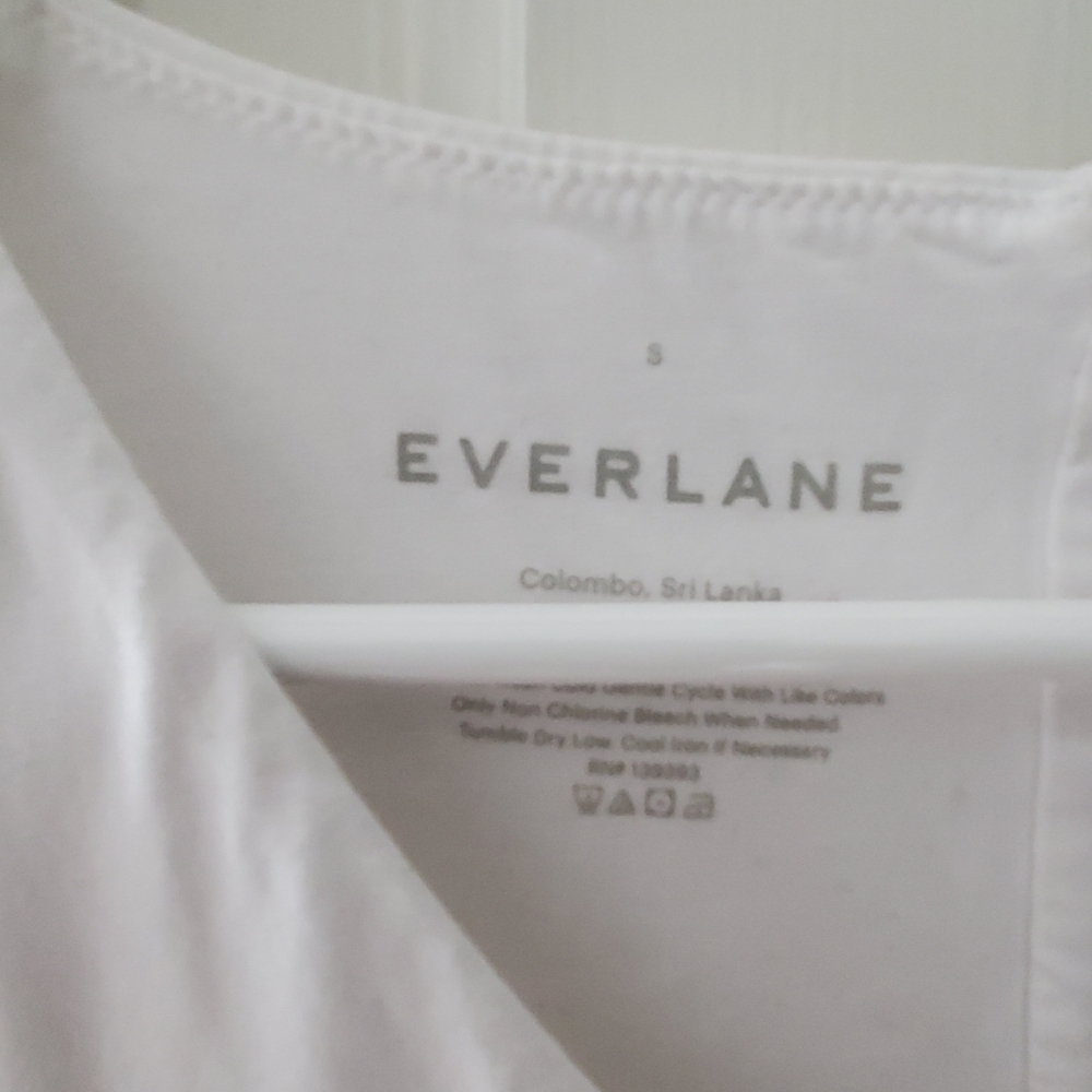 🌟 Everlane The Long-Sleeve Supima V-Neck Bodysuit with Thong Bottom, White (S)* - Picture 9 of 14